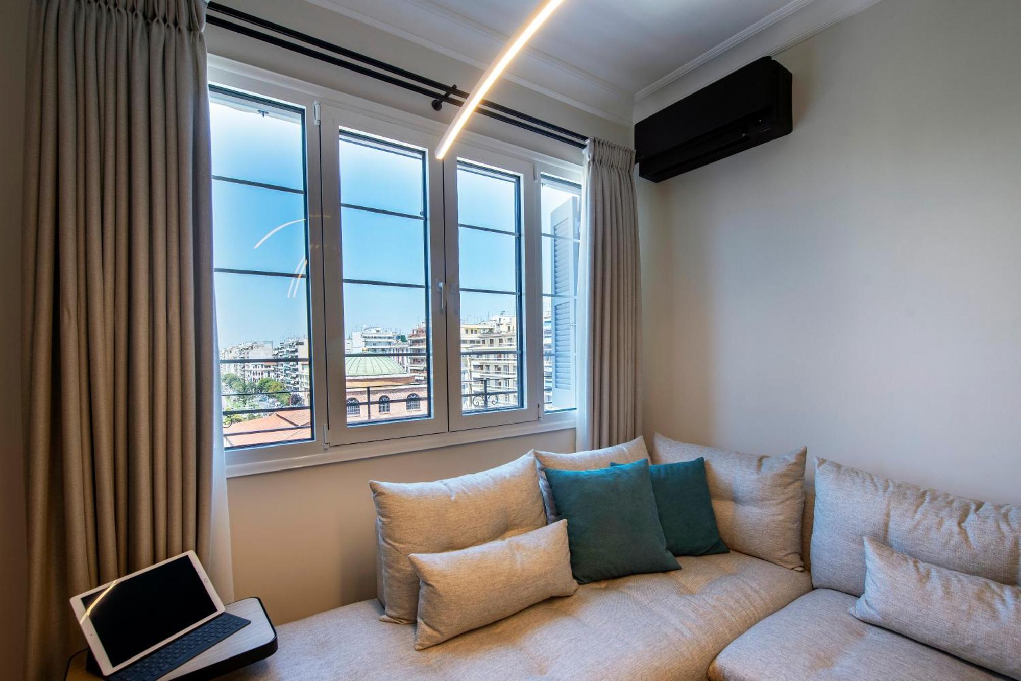 Queen Apartment Thessaloniki By Luxlikehome Buitenkant foto